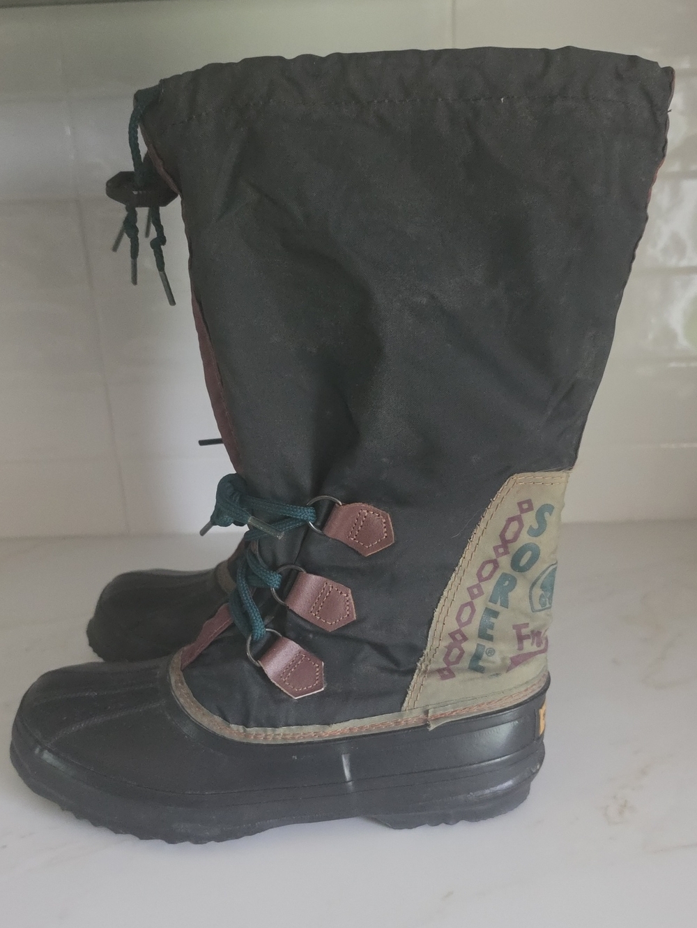 Vintage 90s SOREL Freestyle Winter Boots | Women’s Size 10 | Made in Canada